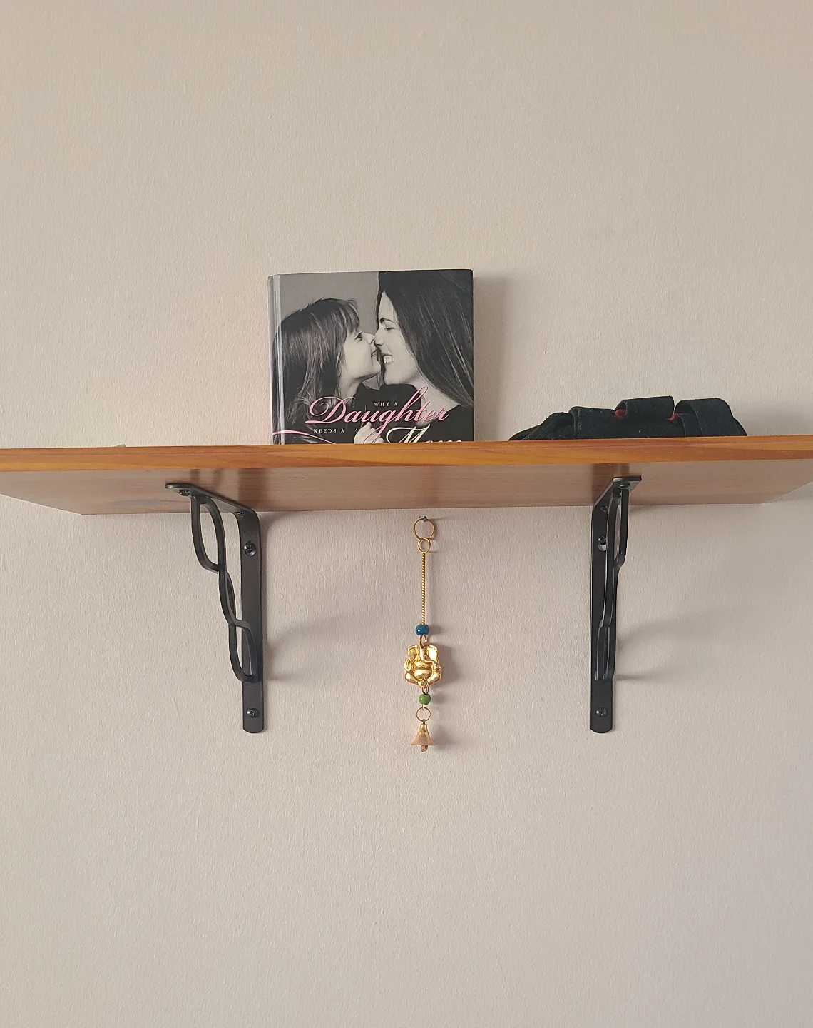 wall shelf thumbnail