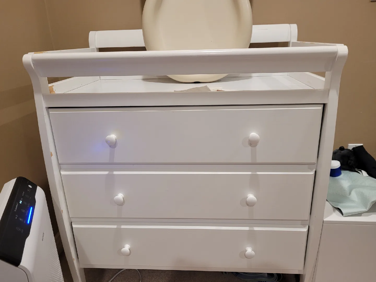 Baby Changing Table AND Pad AND crib! image indicator(2)