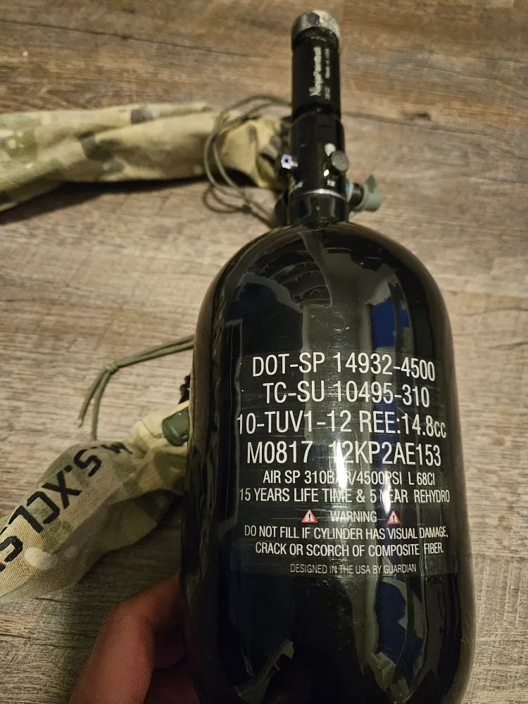 Painball HPA Air Tank 68/4500 Carbon Fibre image indicator(3)