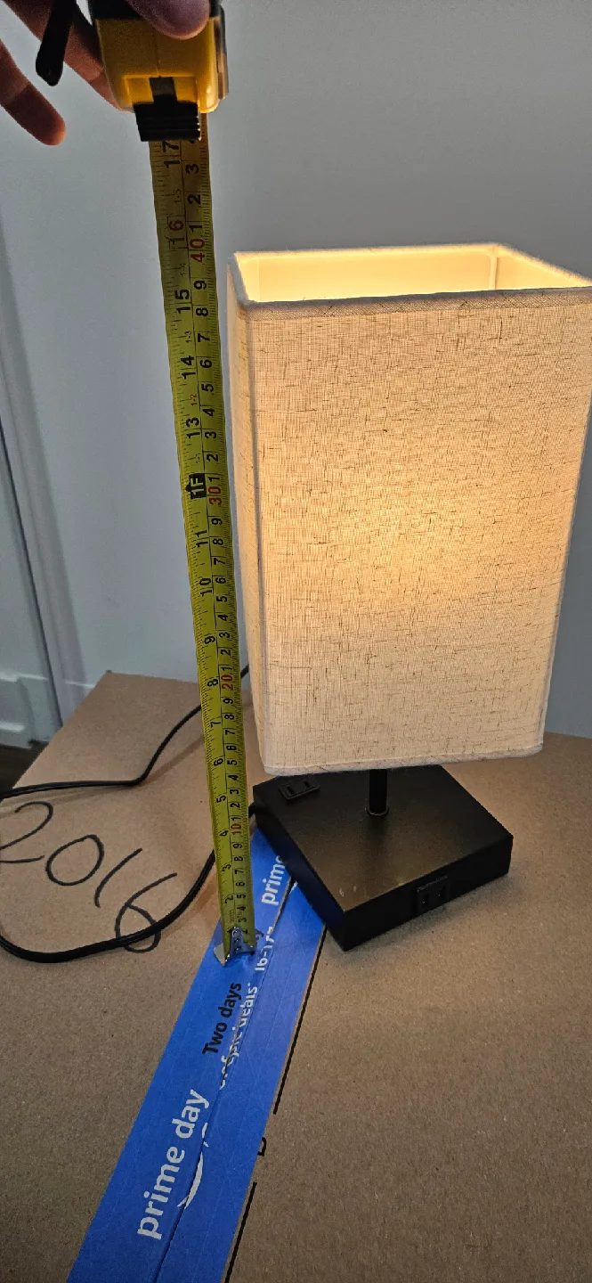 Square Table Lamp with USB Ports and 2 plugs image indicator(4)