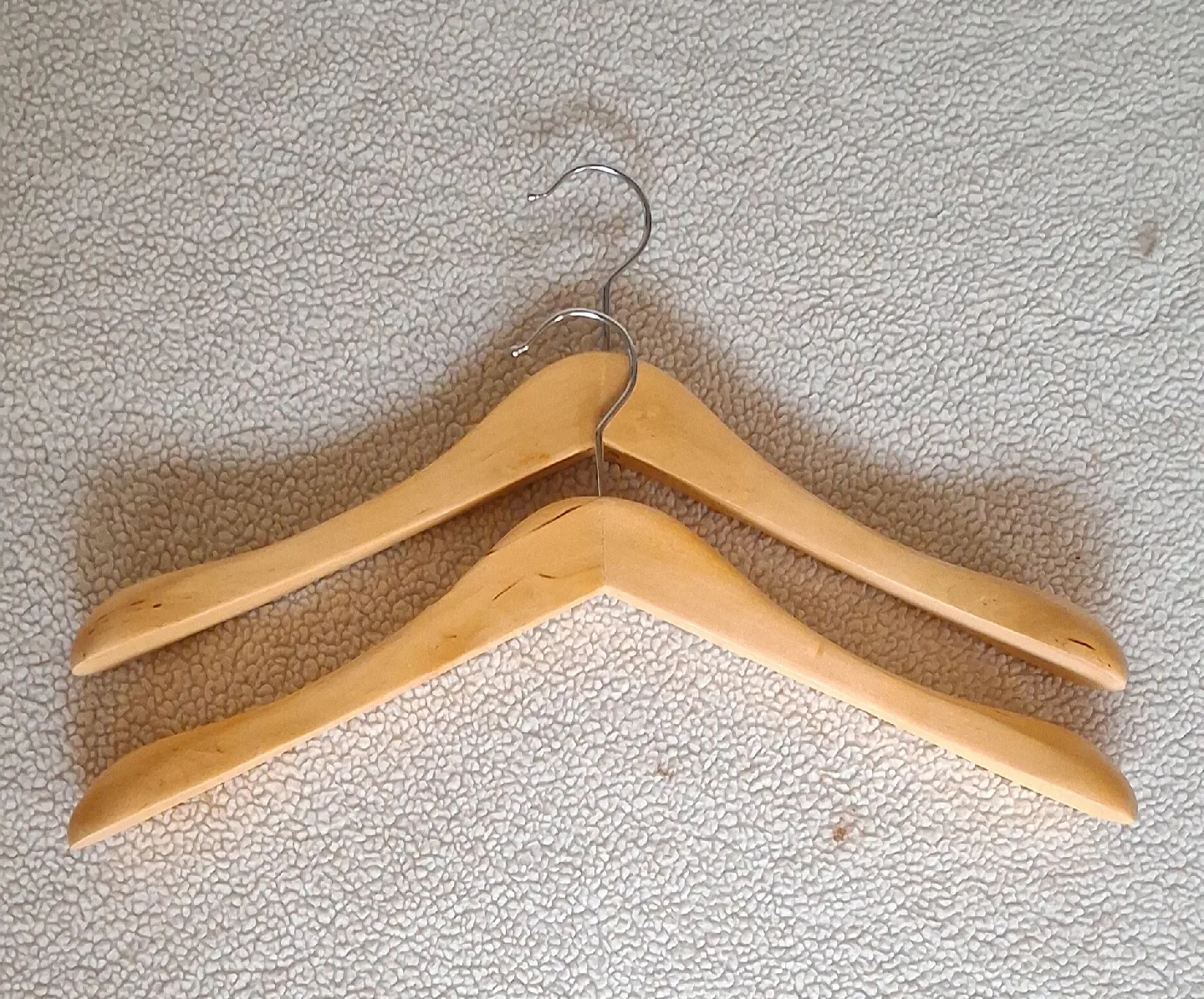 Savion Record Wooden Hangers image indicator(2)