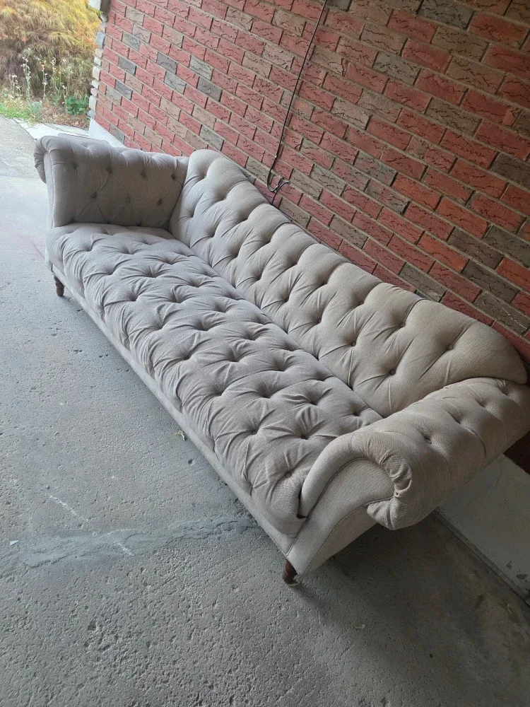 Tufted Chaise Lounge image indicator(3)