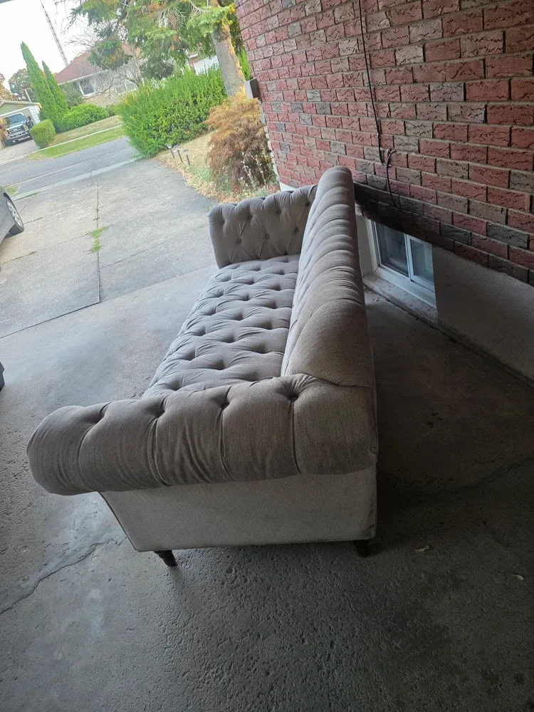 Tufted Chaise Lounge image indicator(5)