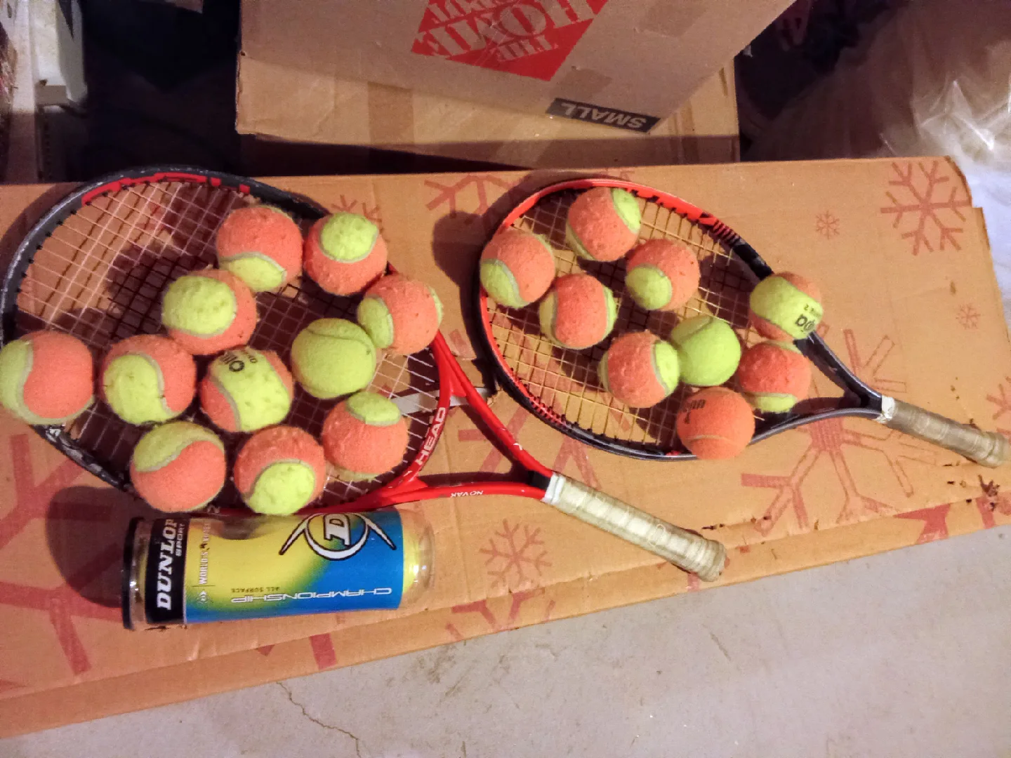 JUNIOR Tennis Rackets and 30 Beginner balls & FREE Bags thumbnail
