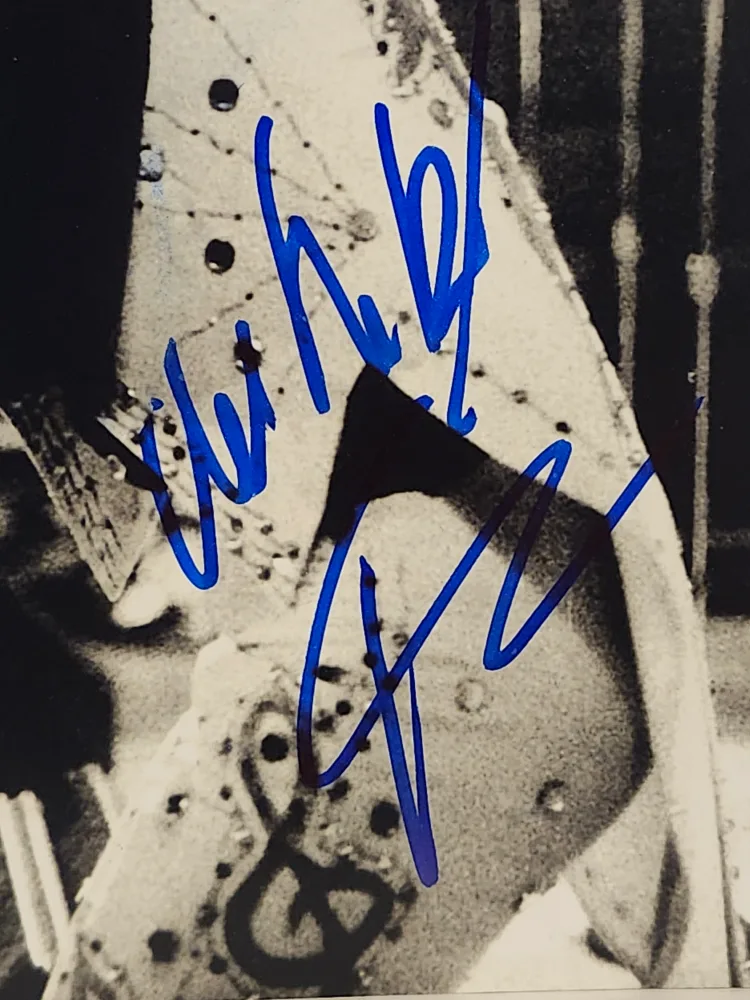 Signed KC AND THE SUNSHINE BAND image indicator(2)