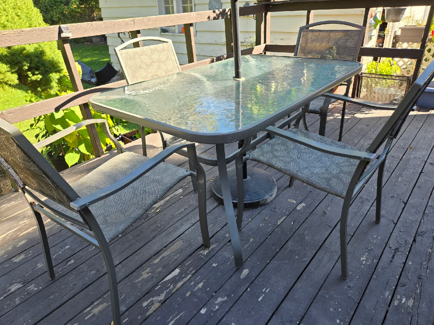 Patio Table with 4 Chairs image indicator(2)