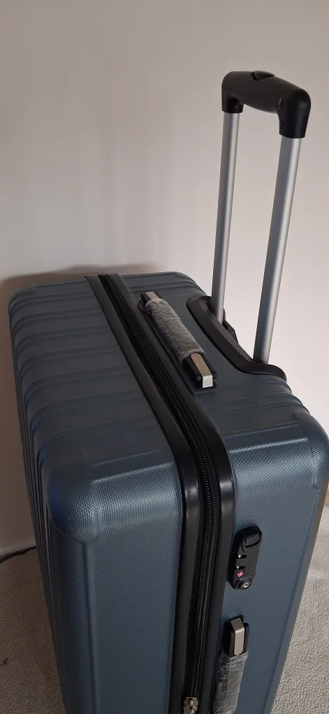 Hard Shell Carry-On Luggage - Blue image indicator(5)