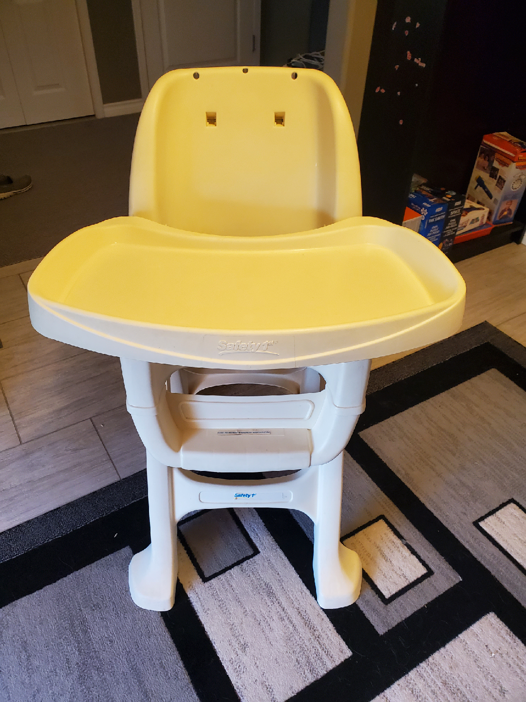 Safety 1st High Chair