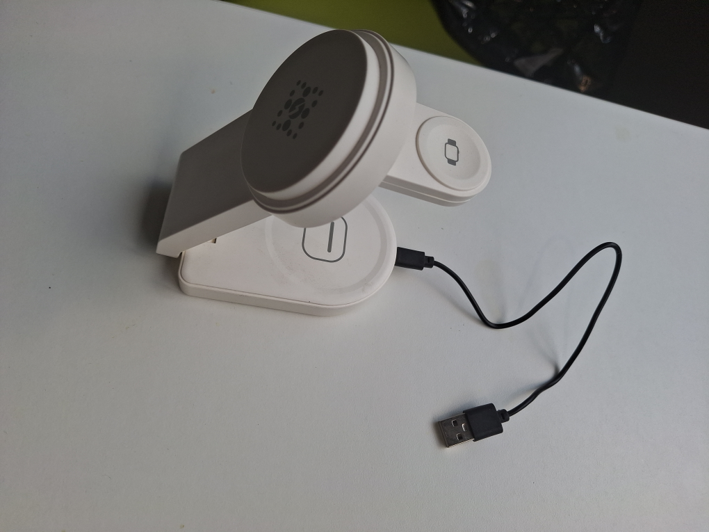 B-23 3 in 1 Foldable Magnetic Wireless Charger Phone Holder - photo 2