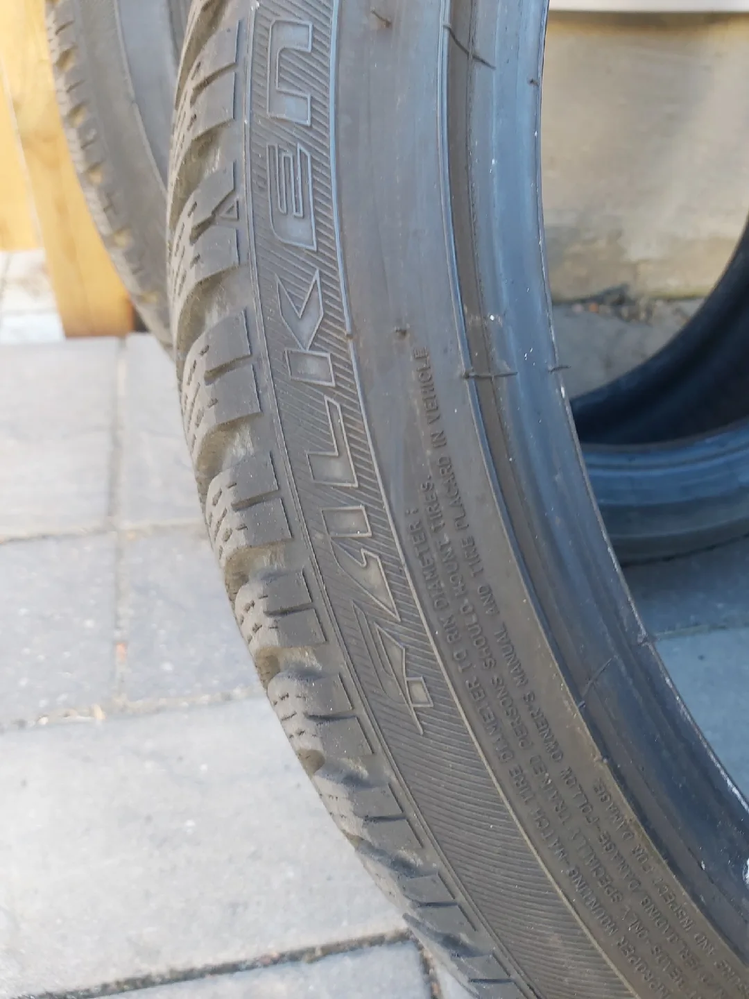 Falken Eurowinter Tires - 225/40R19 image indicator(6)