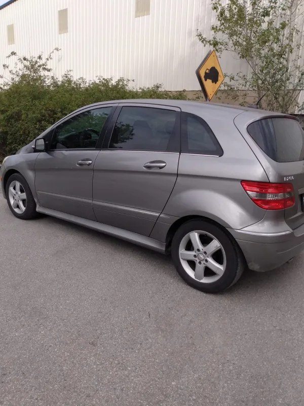 Mercedes-Benz B 200 image indicator(3)