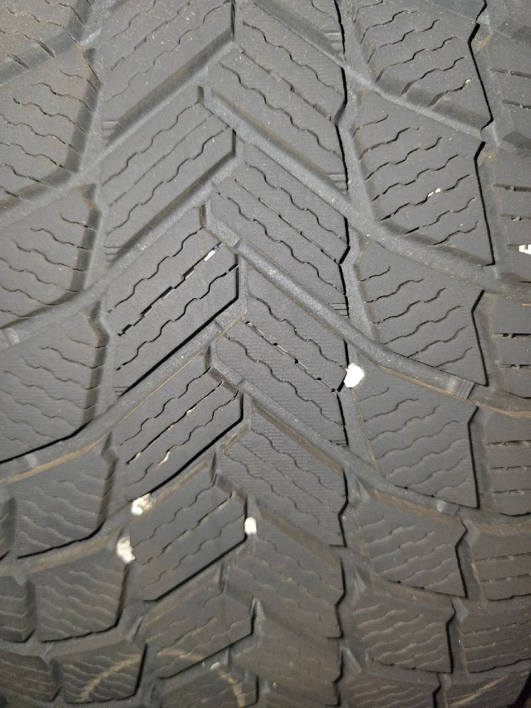 Michelin 235/55 R19 Tire image indicator(6)