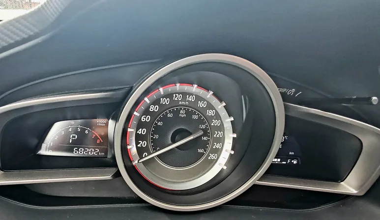 2014 mazda 3 Clean title,  Local BC, Low km image indicator(9)