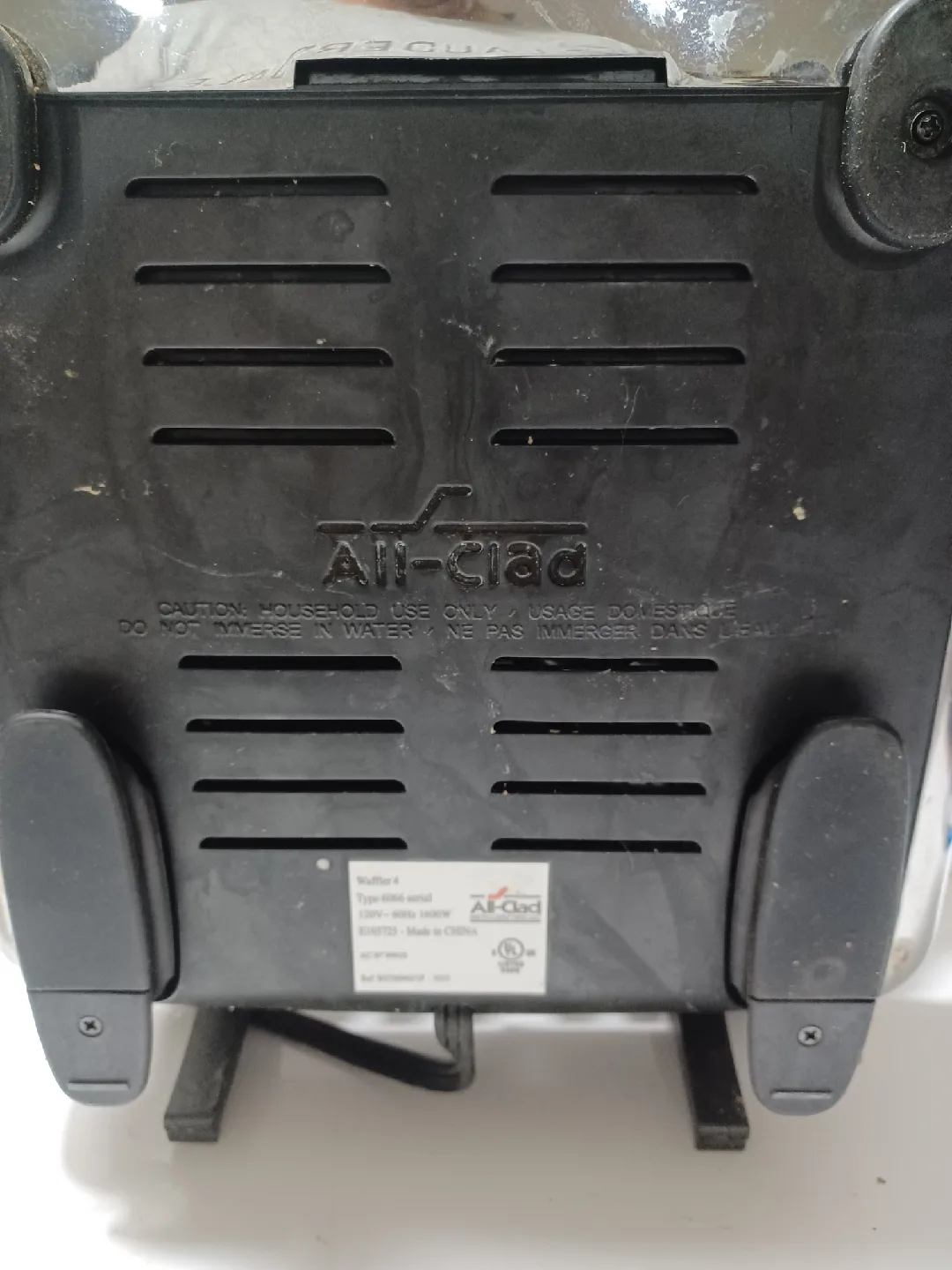 All-Clad Waffle Maker serial 6066. Very good condition image indicator(4)