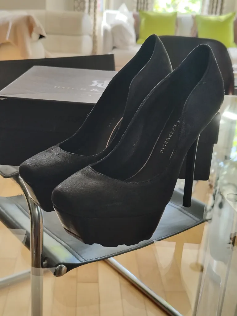 Rock & Republic Braiden Black Platform Heels  6.5 thumbnail