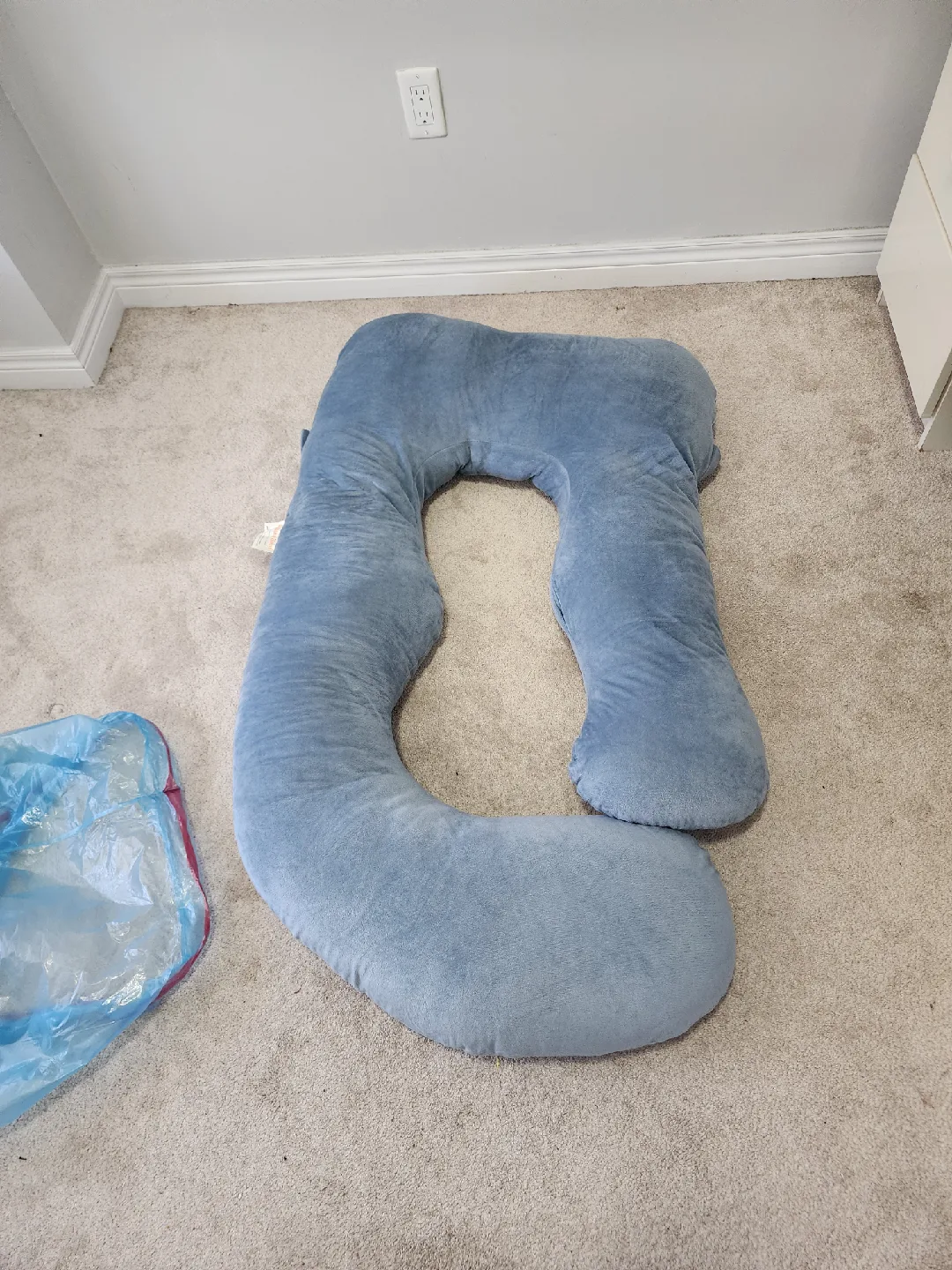 Grey Full Body Pregnancy Pillow thumbnail