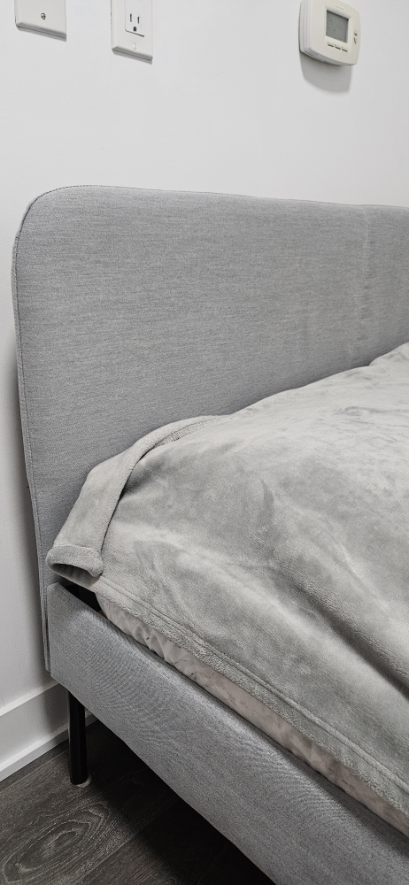 Upholstered bed frame - Full bed - photo 2