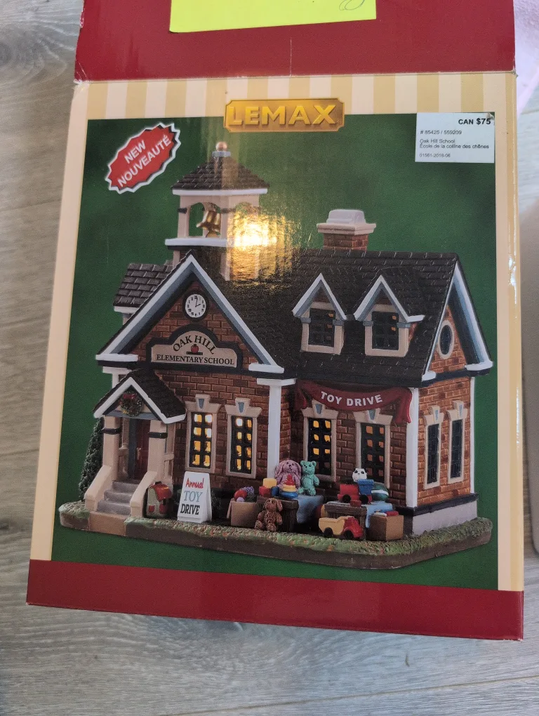 Lemax Oak Hill Elementary School Village Figurine image indicator(2)