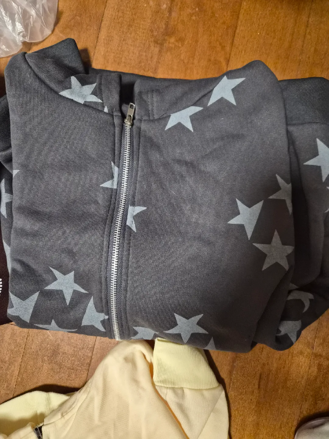 Assorted Jackets and Hoodies image indicator(8)