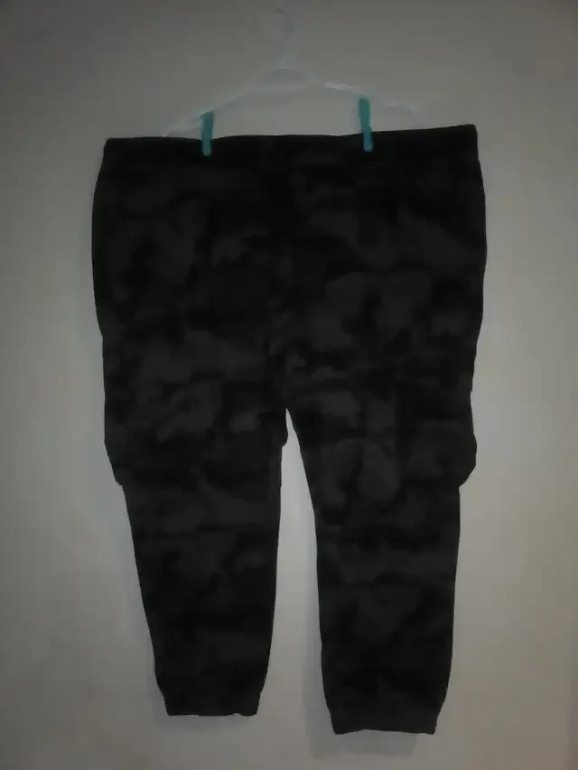 Baggy Camouflage Cargo Pants thumbnail