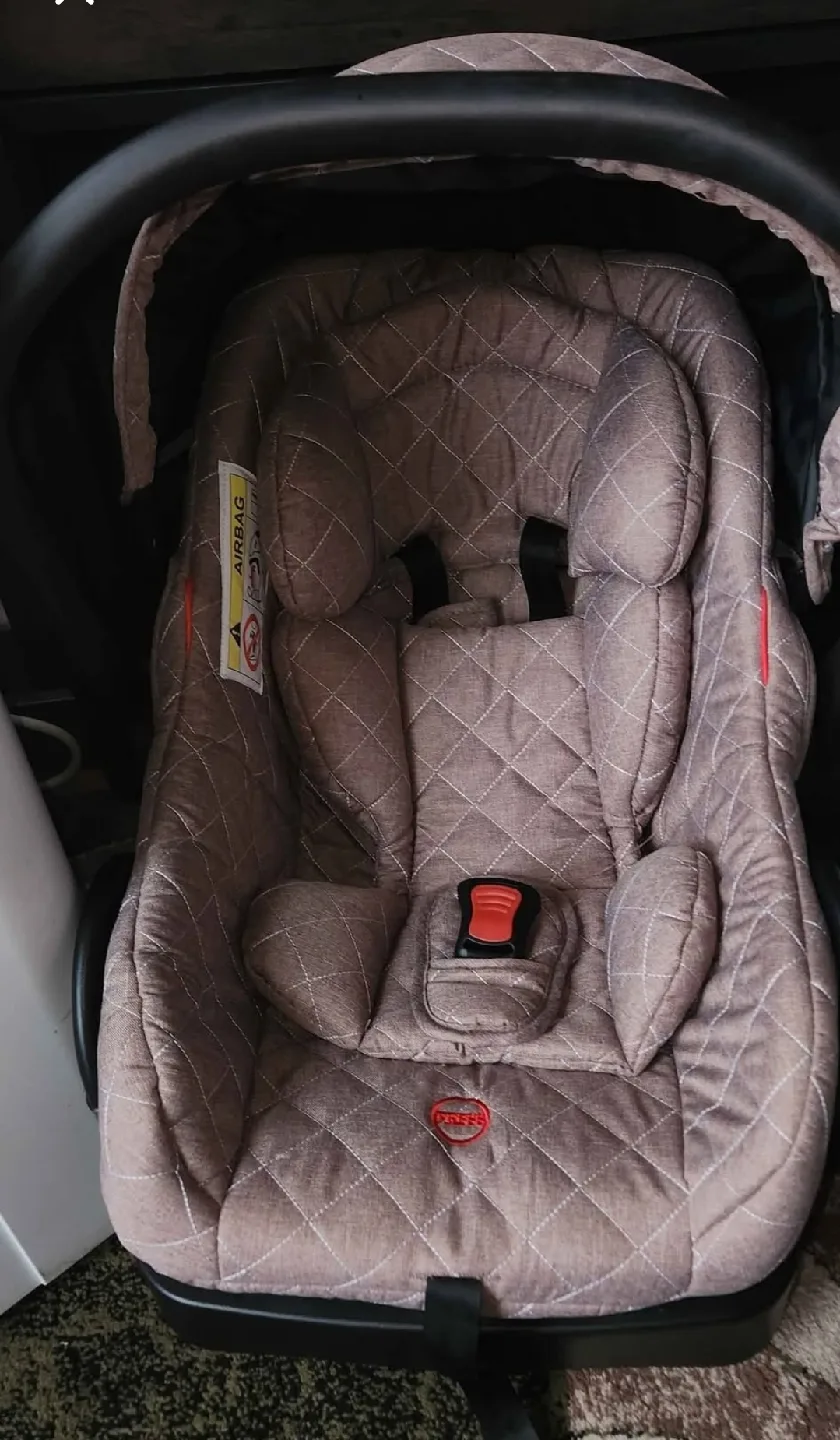 R9 Car Seat With Base image indicator(3)