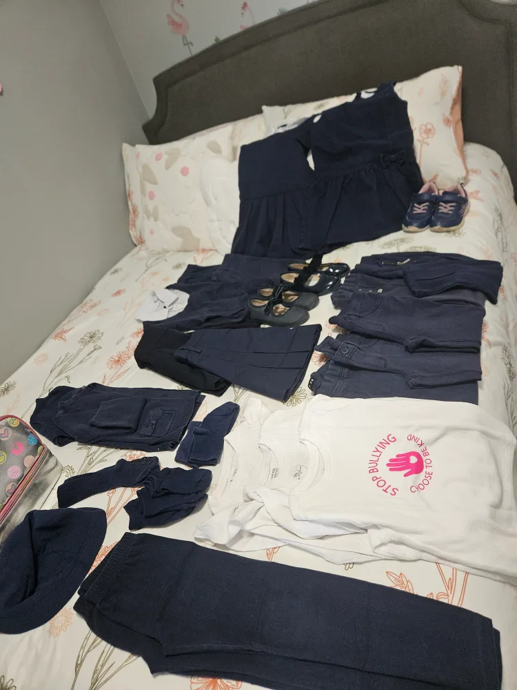 school clothes 4/5T image indicator(10)