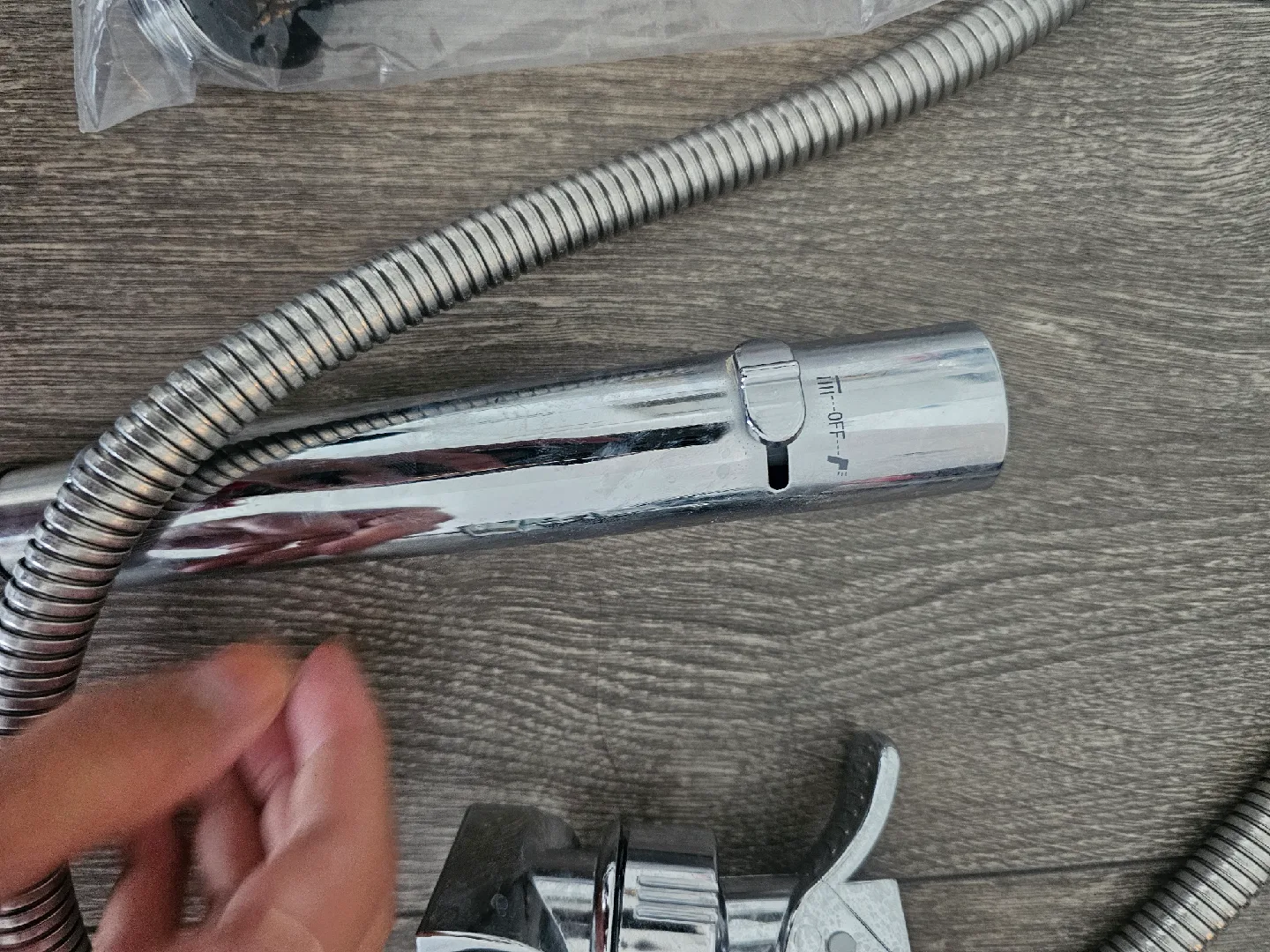 Shower Hose with Shower Head image indicator(4)