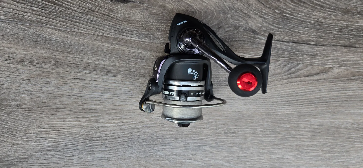 Maxreel Omega 3000 Fishing Reel & Shakespeare Rod Combo thumbnail