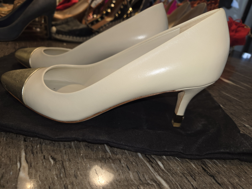 Chanel Heels - Size 41 - Beige & Gold - photo 4