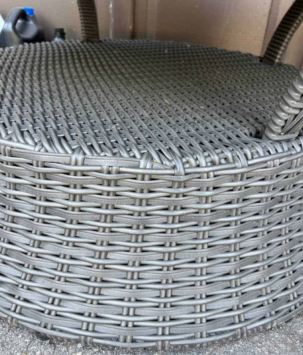 patio table - photo 2