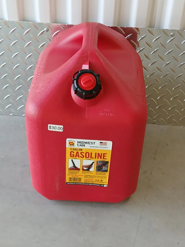 Midwest Can 5 Gallon Gasoline Can image indicator(3)