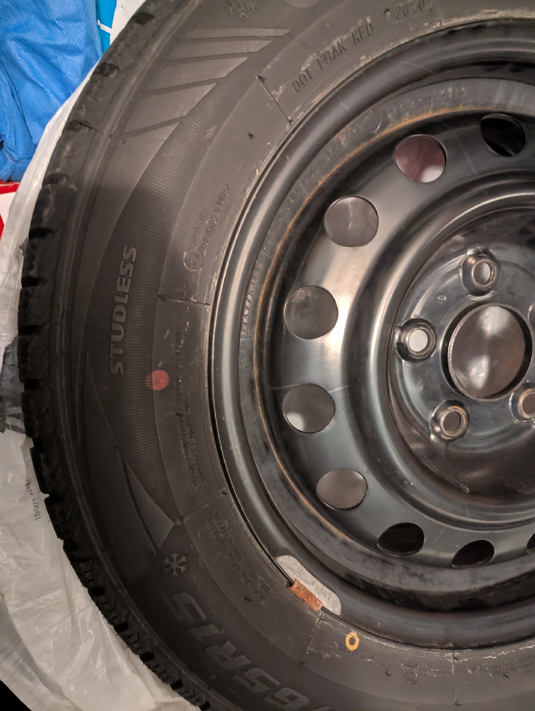 195/65R15 Studless Winter Tire on Steel Rim - photo 3