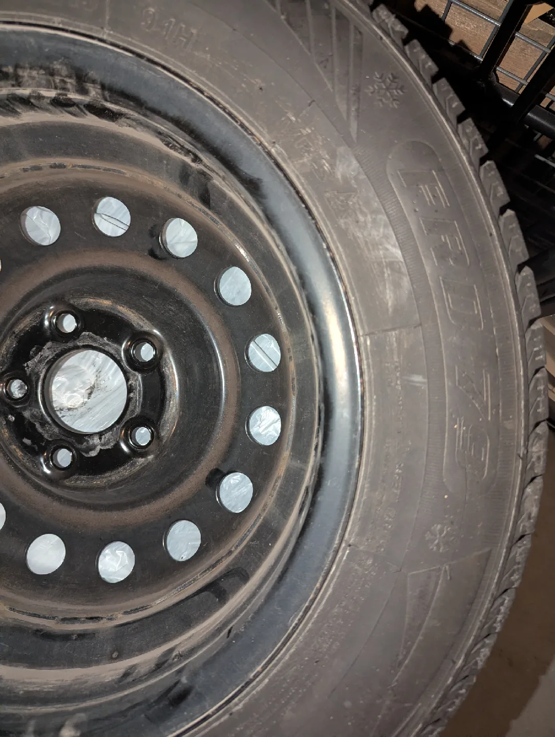 195/65R15 Studless Winter Tire on Steel Rim image indicator(4)