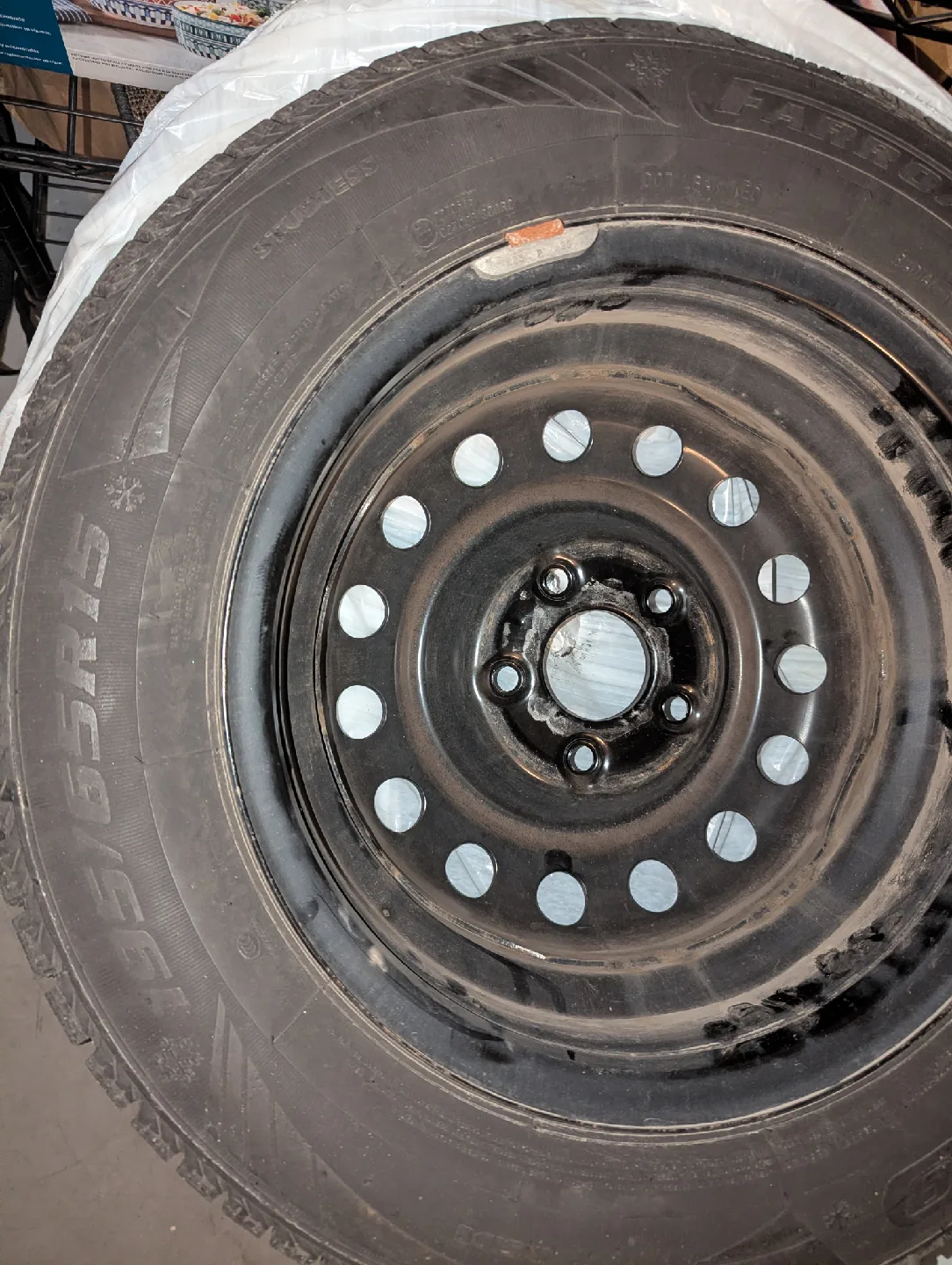 195/65R15 Studless Winter Tire on Steel Rim image indicator(2)