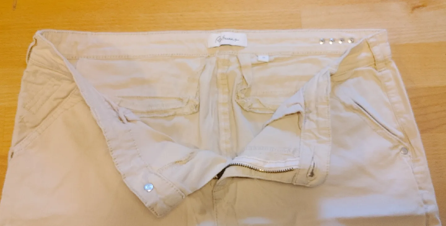 Reitmans Beige Pants - Size 11 image indicator(3)