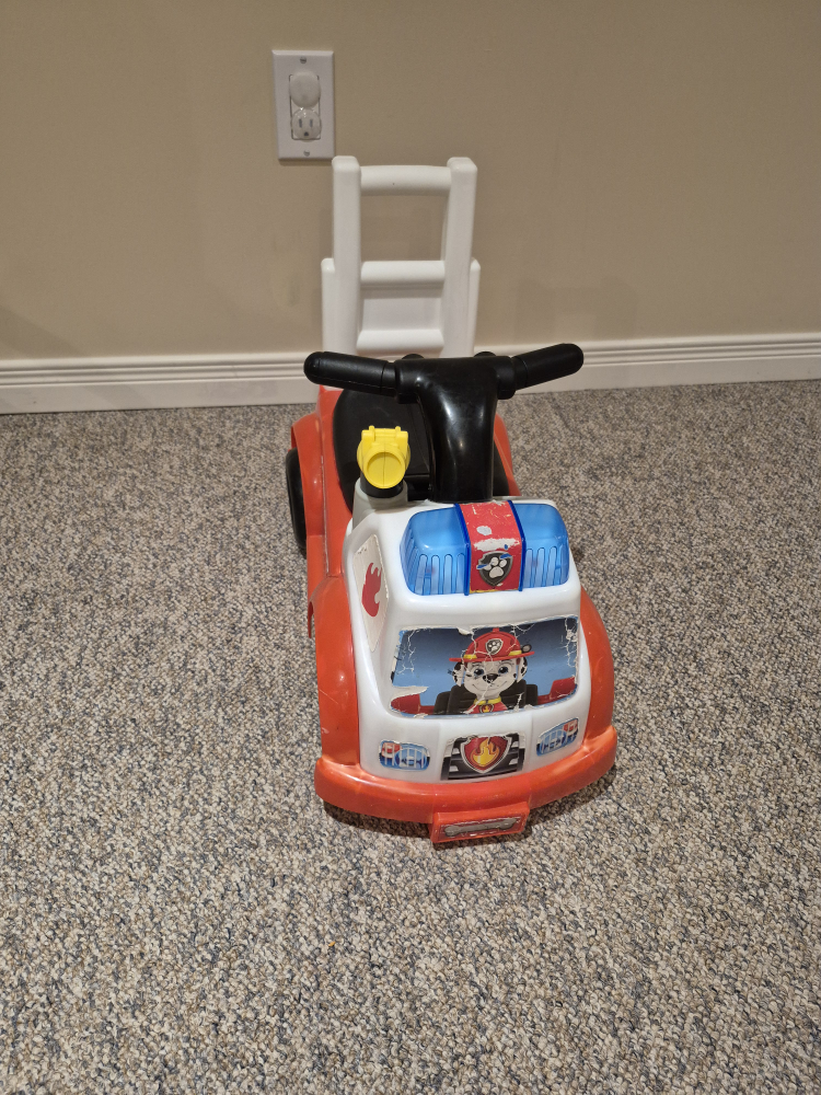 Paw Patrol Marshall Fire Truck Ride-On Toy