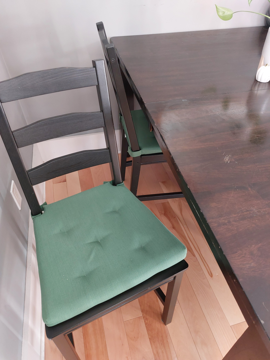 Dining table and chairs - photo 2