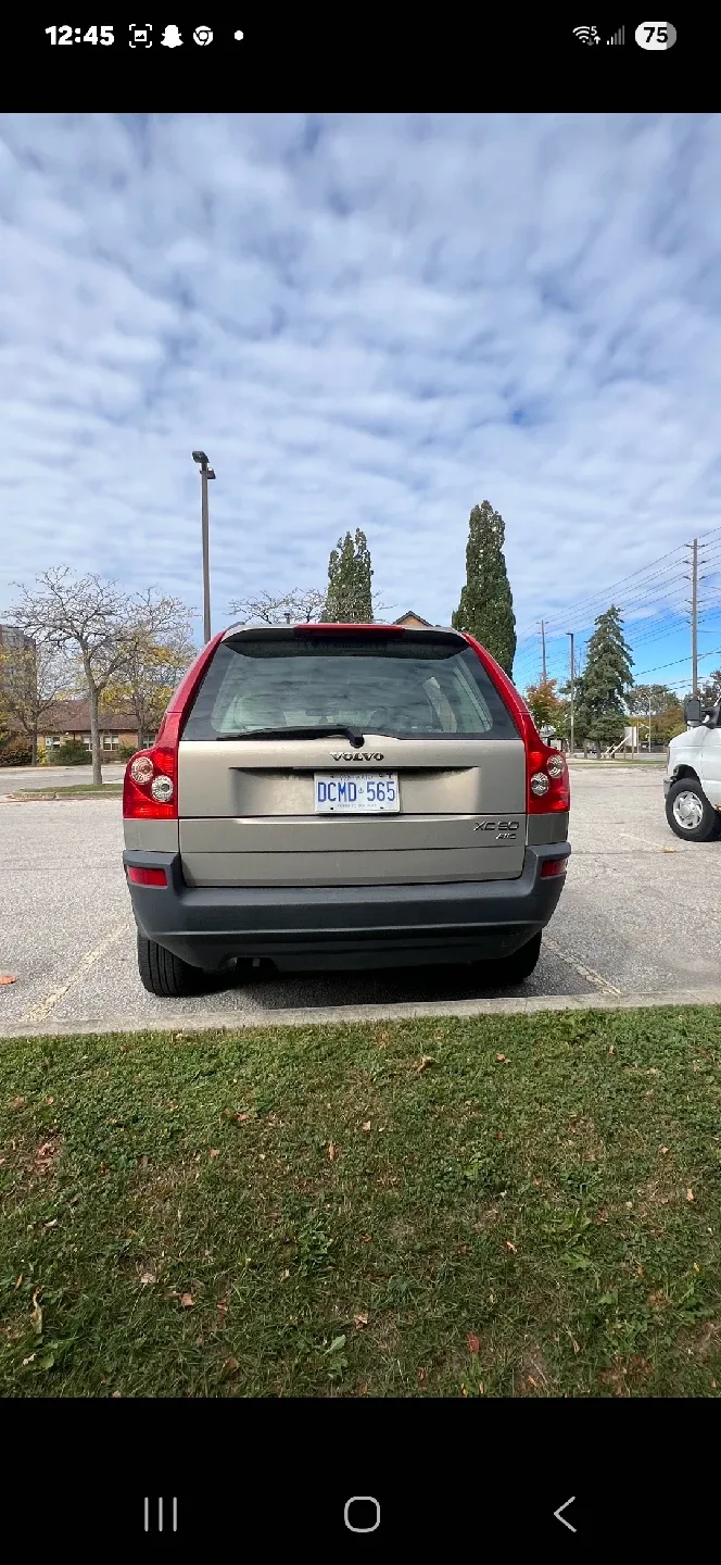 Volvo XC90 SUV - Beige 2004 image indicator(2)