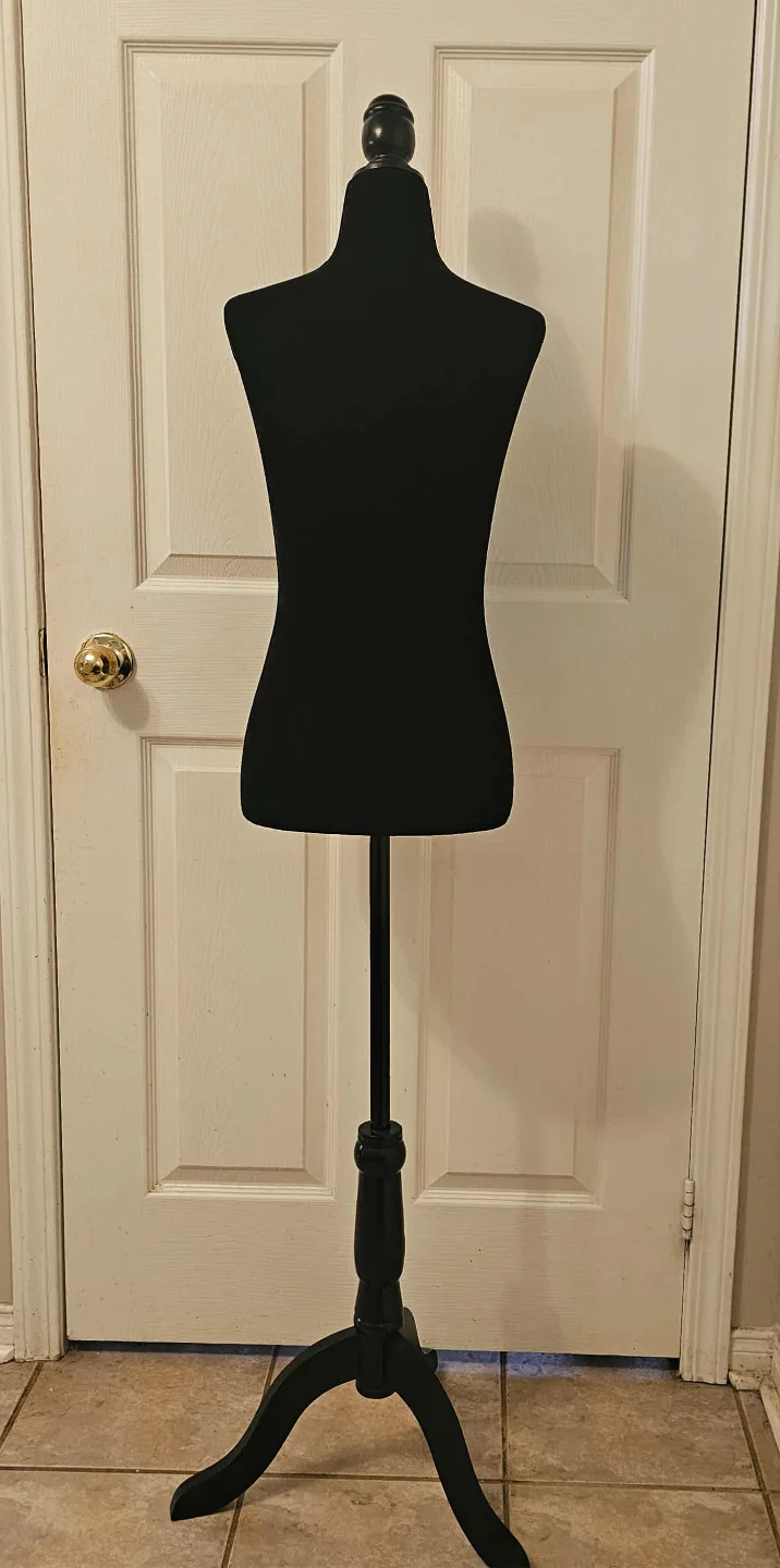 Black Women's Female Form Velvet Adjustable Mannequin image indicator(2)