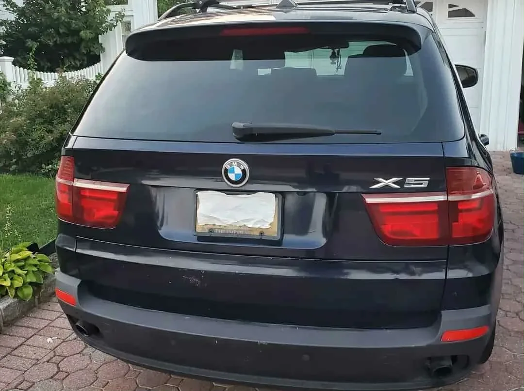 BMW X5 SUV image indicator(2)