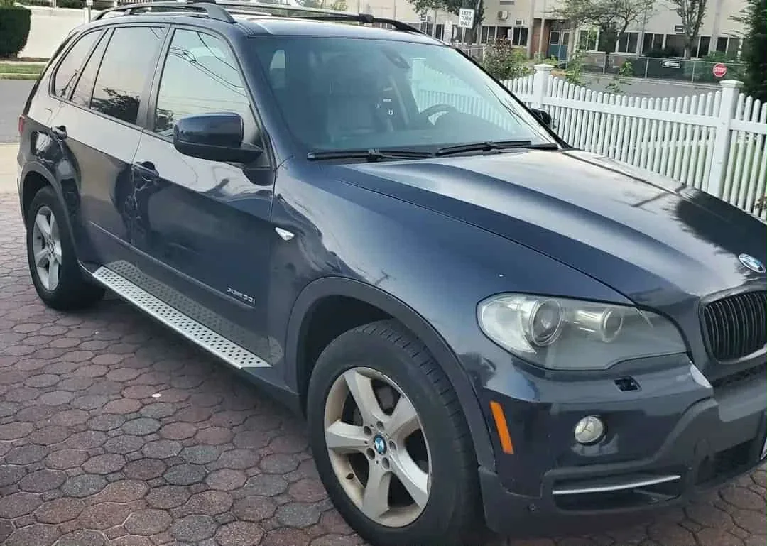 BMW X5 SUV image indicator(4)