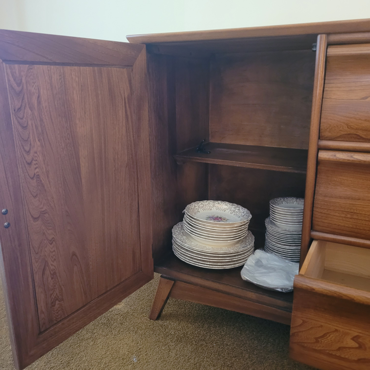 Mid-Century Modern Dining Set & Sideboard - photo 3