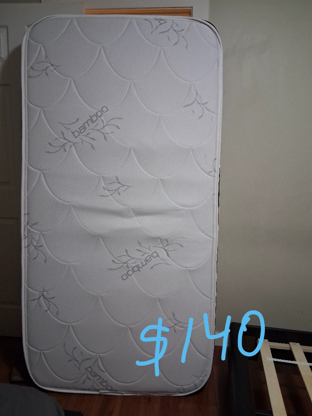 twin Bed with twin mattress make an offer - photo 2