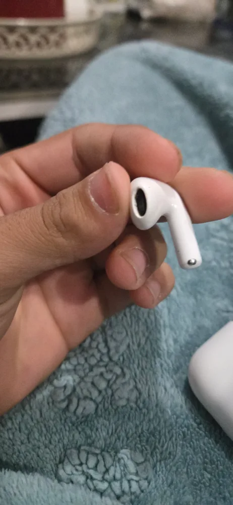 Apple AirPods Pro image indicator(4)