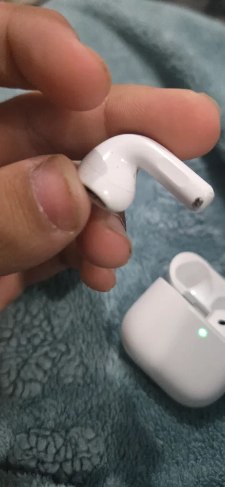 Apple AirPods Pro image indicator(5)