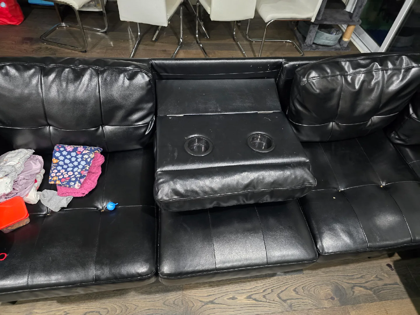 Black Leather Sectional Sofa with Chaise image indicator(3)