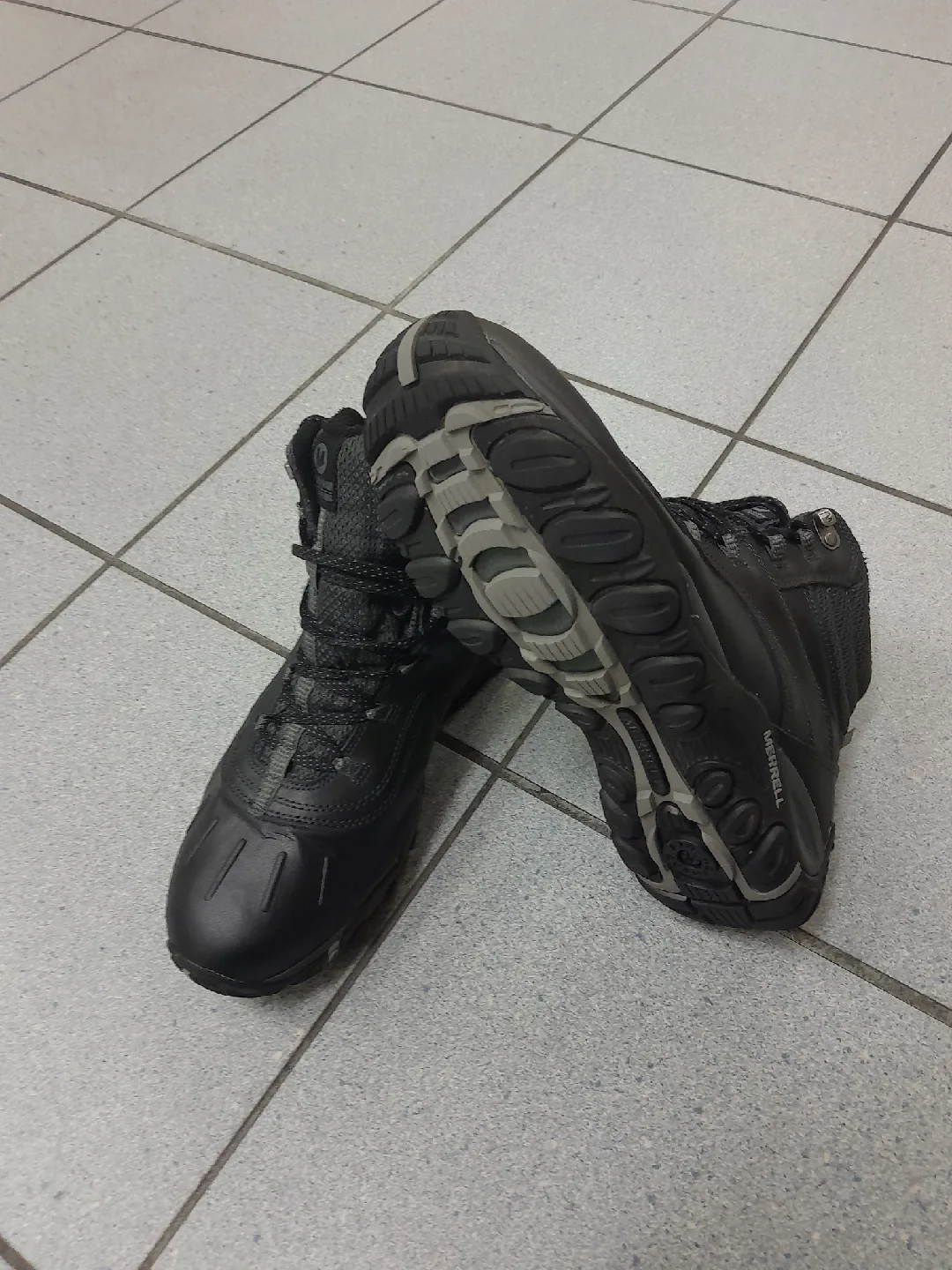 Merrell Winter Boots - Black Men's Size 12