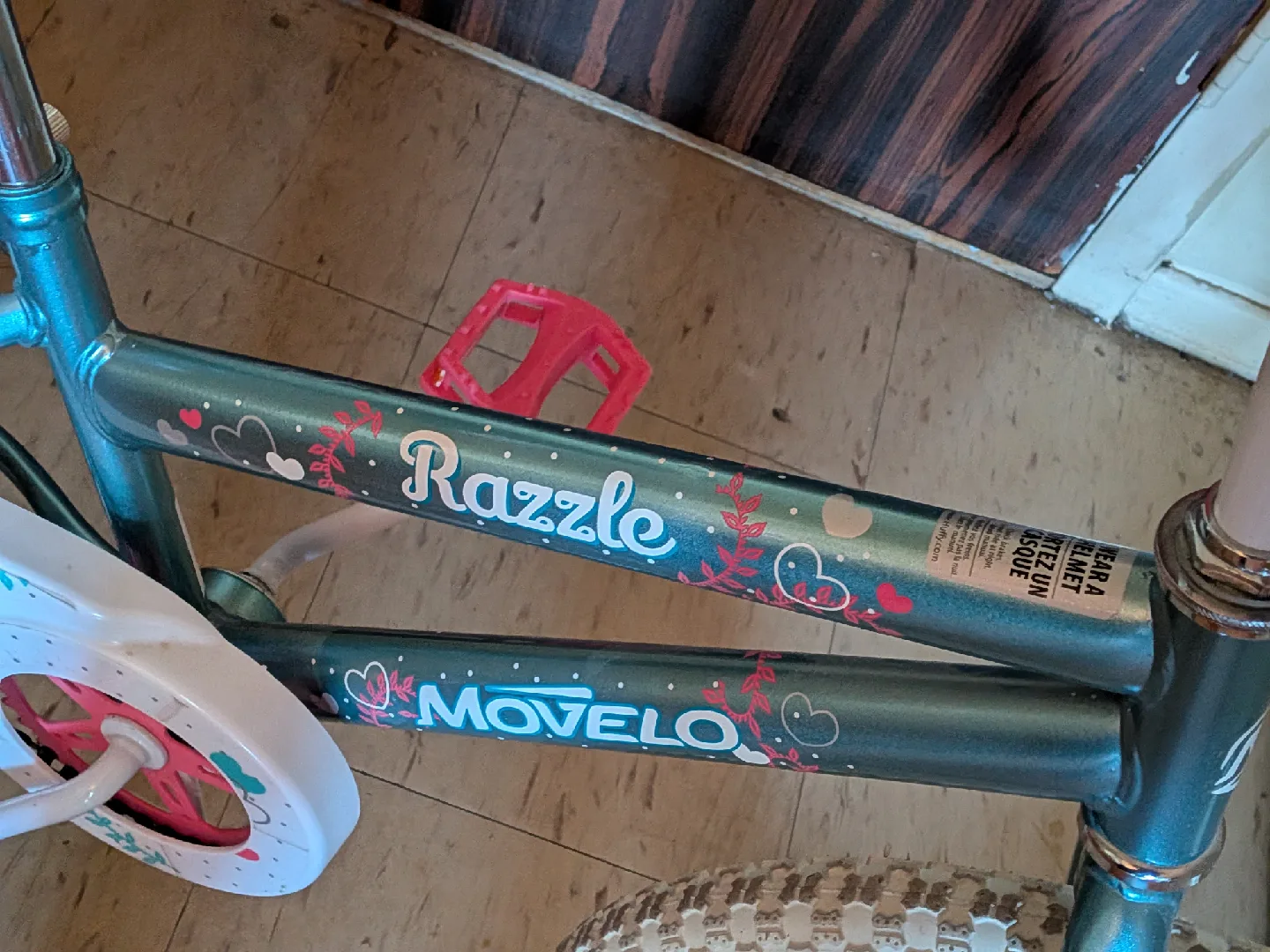 Movelo Razzle Kids Bike (18 inch wheels) image indicator(4)