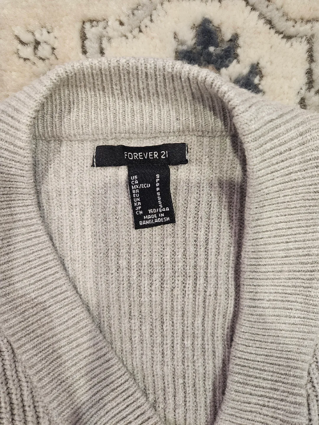 Forever 21 Grey Cardigan - Size S image indicator(4)