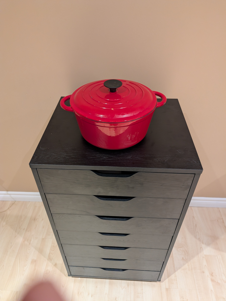 Red Enamel Dutch Oven
